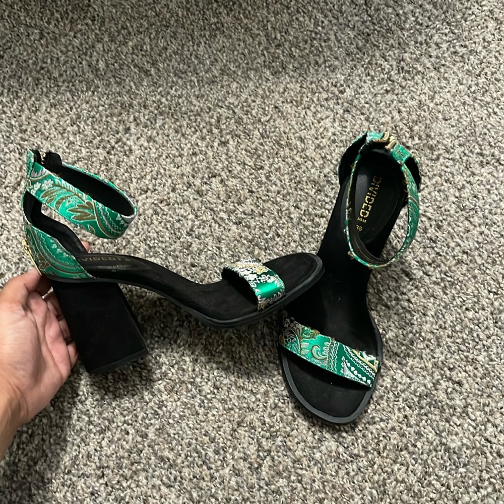 Very gently used green accent chunky heels